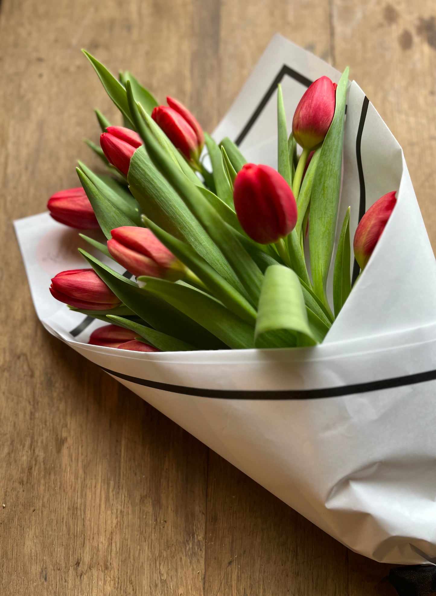 Tulips by Post - Fresh Seasonal Tulips - *DELIVERED NATIONWIDE*